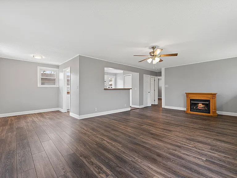 135 N Purdue Ave — Photo 26
