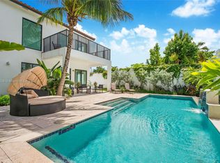 2952 SW 36th Ave, Miami, FL 33133