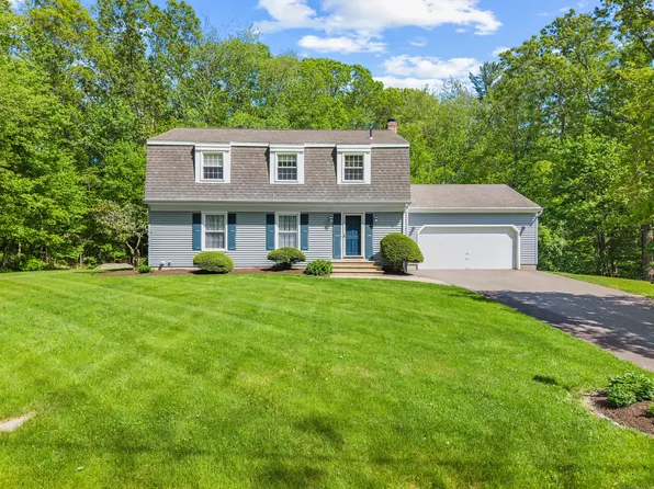 14 Robin Hood Drive, Ledyard, CT 06335