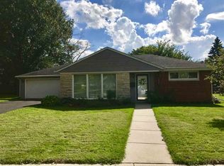 4027 Burrmont Rd, Rockford, IL 61107