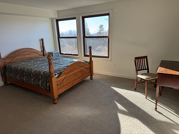 Large bedroom with walk-in closet
