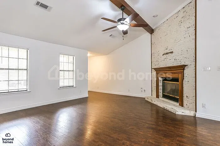 3 bed, 2.0 bath, 1788 sqft, $1,785 — Photo 2