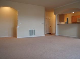 1140 Baytowne Dr APT 21, Champaign, IL 61822