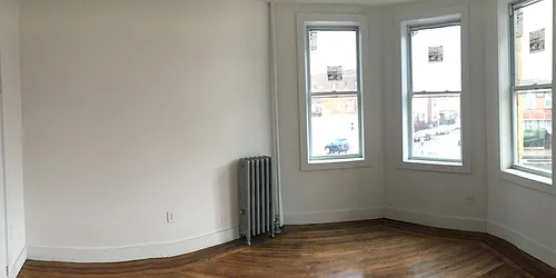 Rented by Makover Group Inc