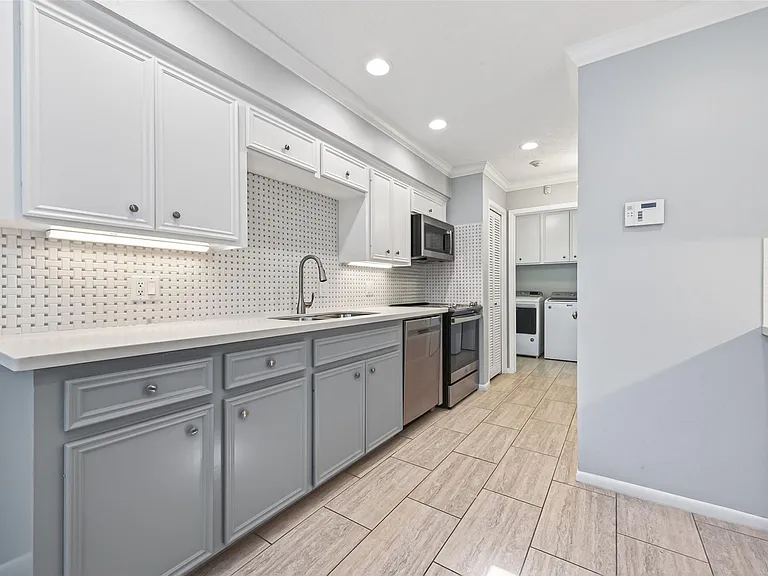 5218 Palmetto St — Photo 24