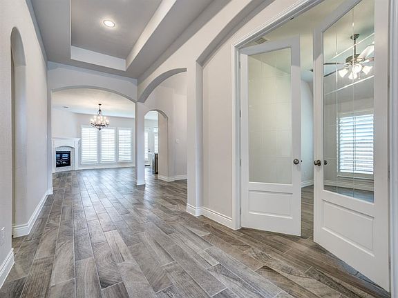 4th image of 1412 Daisy Corner Dr