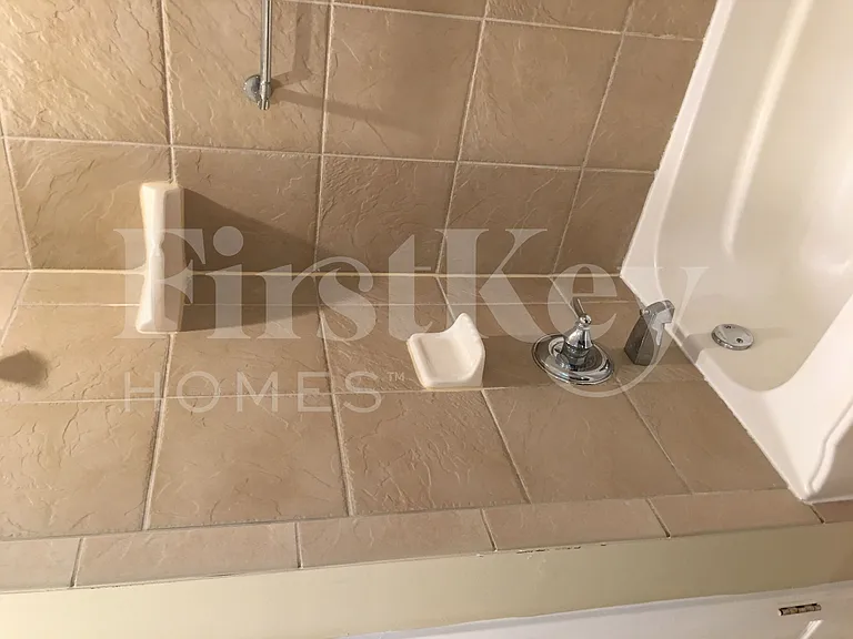 3393 Woods Dr — Photo 15
