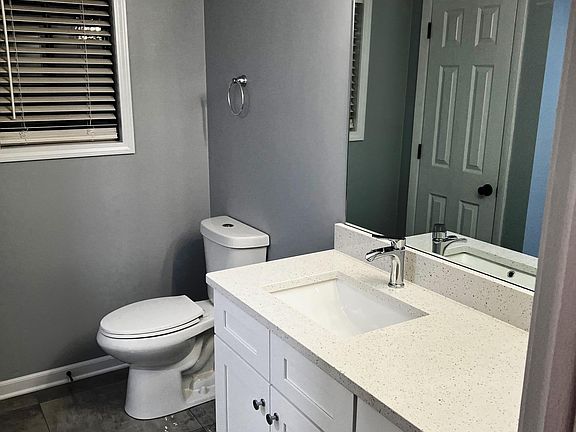 4th image of 15308 Treetop Dr APT 3B
