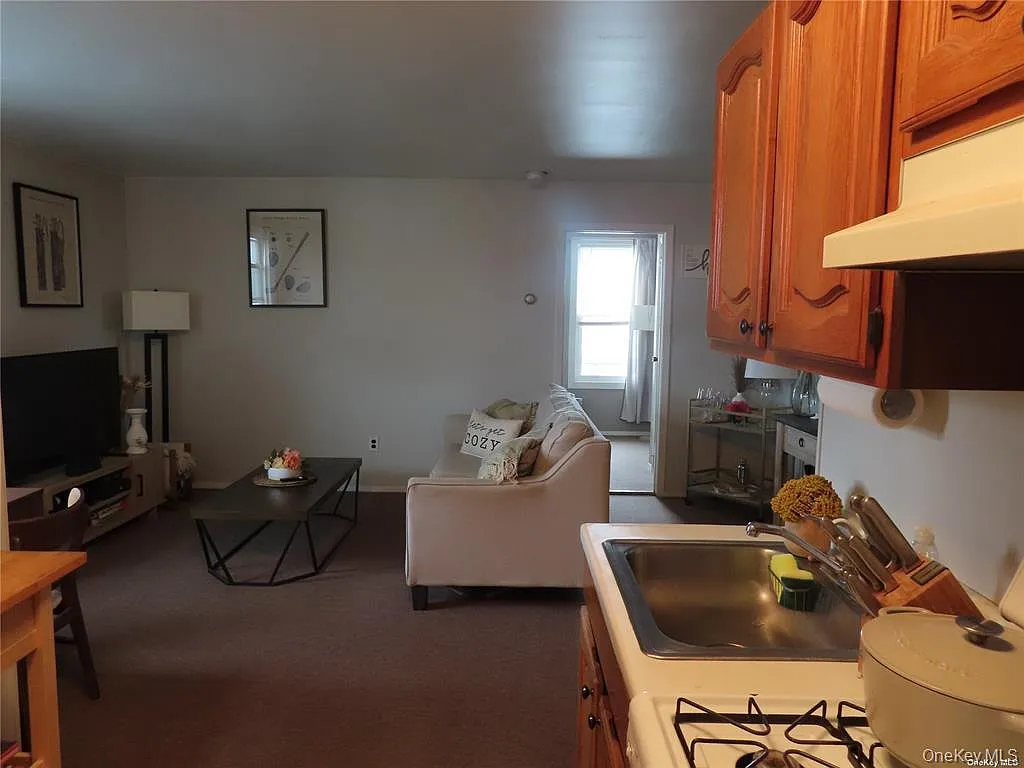 1 bed, 1.0 bath, 400 sqft, $2,200 — Photo 3