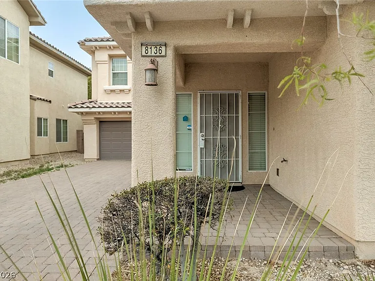 8136 Memory Lake Ave — Photo 2