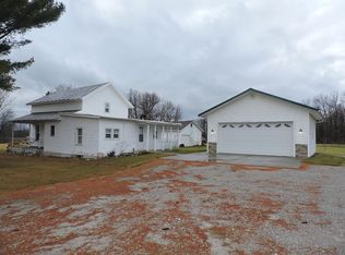 8097 N Syracuse Webster Rd, Syracuse, IN 46567