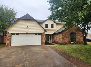 720 Sage Brush Rd, Yukon, OK 73099