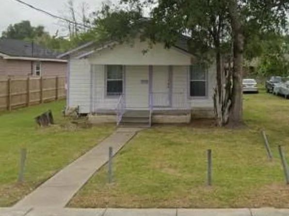 3103 8th St, Lake Charles, LA 70615