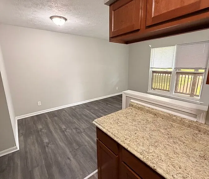 2021 Cambridge Dr #10 — Photo 16