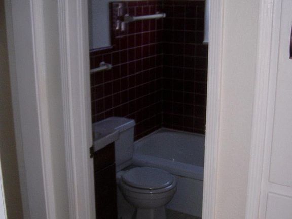 5th image of 808 Askew Dr