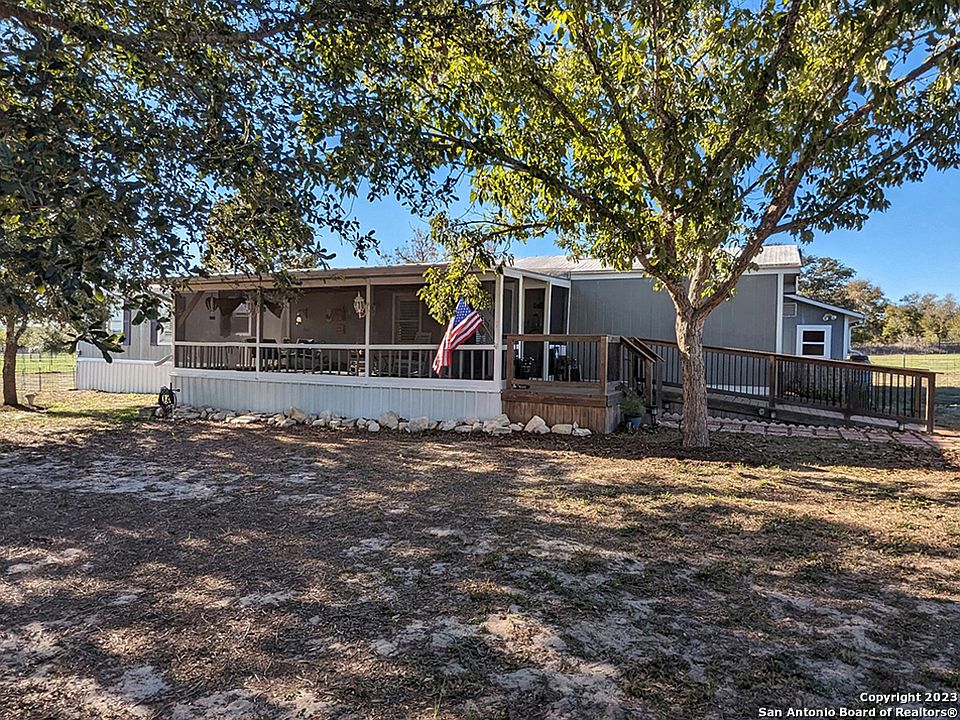 1st image of 105 OAK VALLEY DR