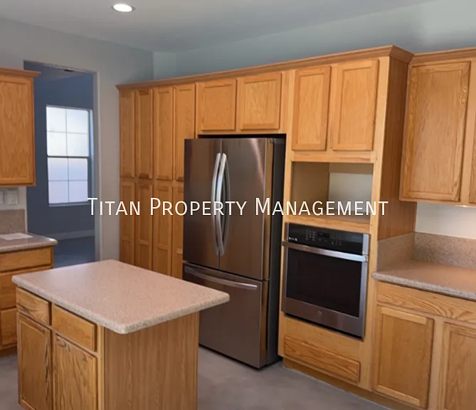 1065 Callander Way — Photo 4