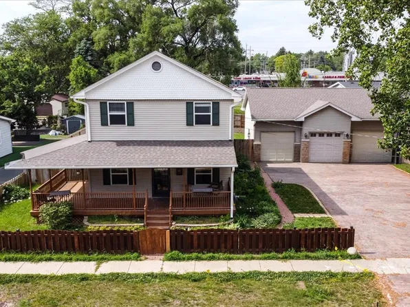 317 E Dearborn St, Plano, IL 60545