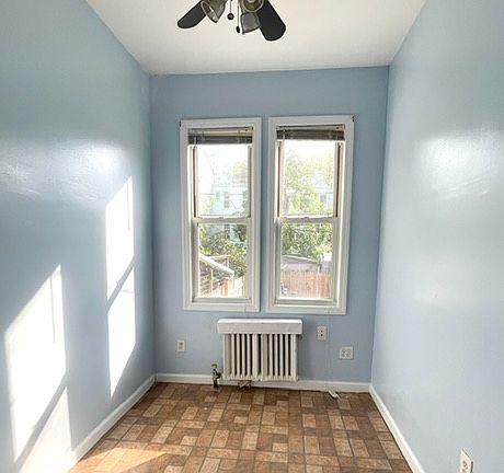 3rd image of 460 17th St #1