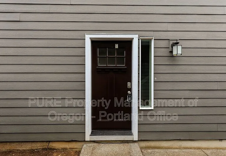 215 NE Regan Hill Loop — Photo 7