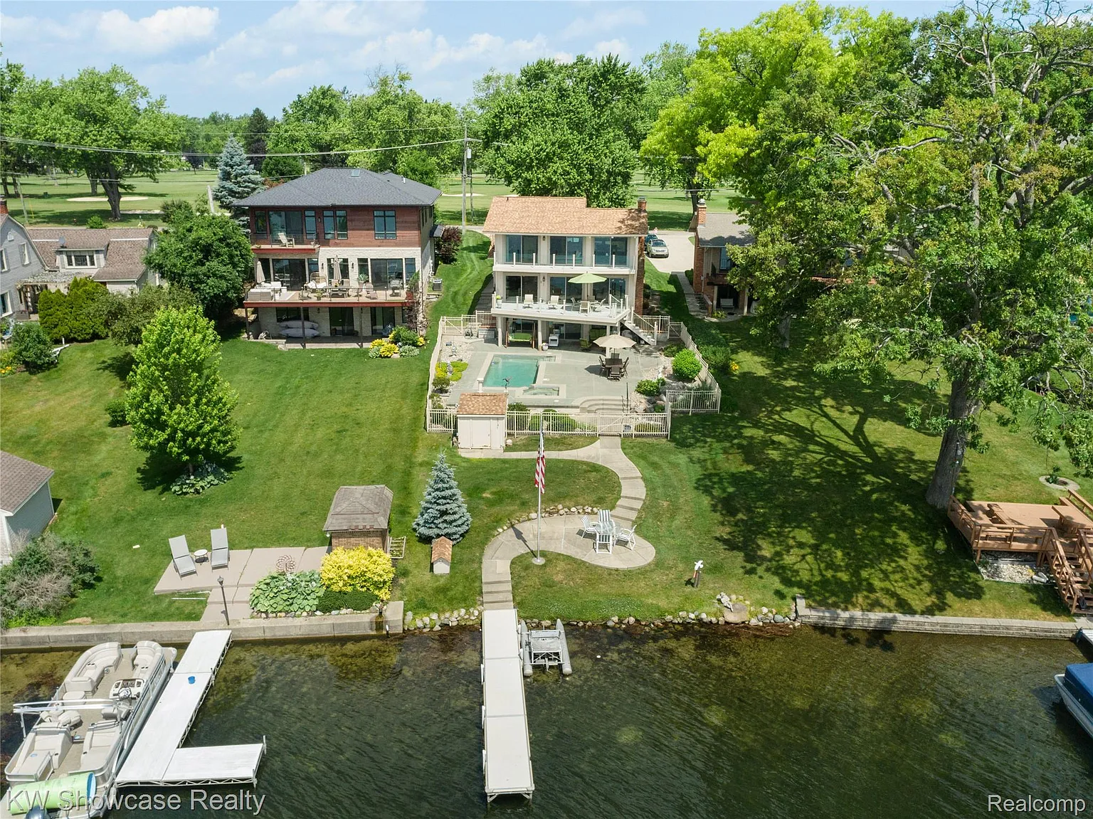 8741 Edgewood Park Dr photo 1