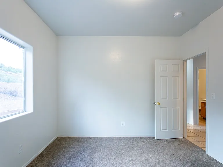 392 Falcon Ct — Photo 33