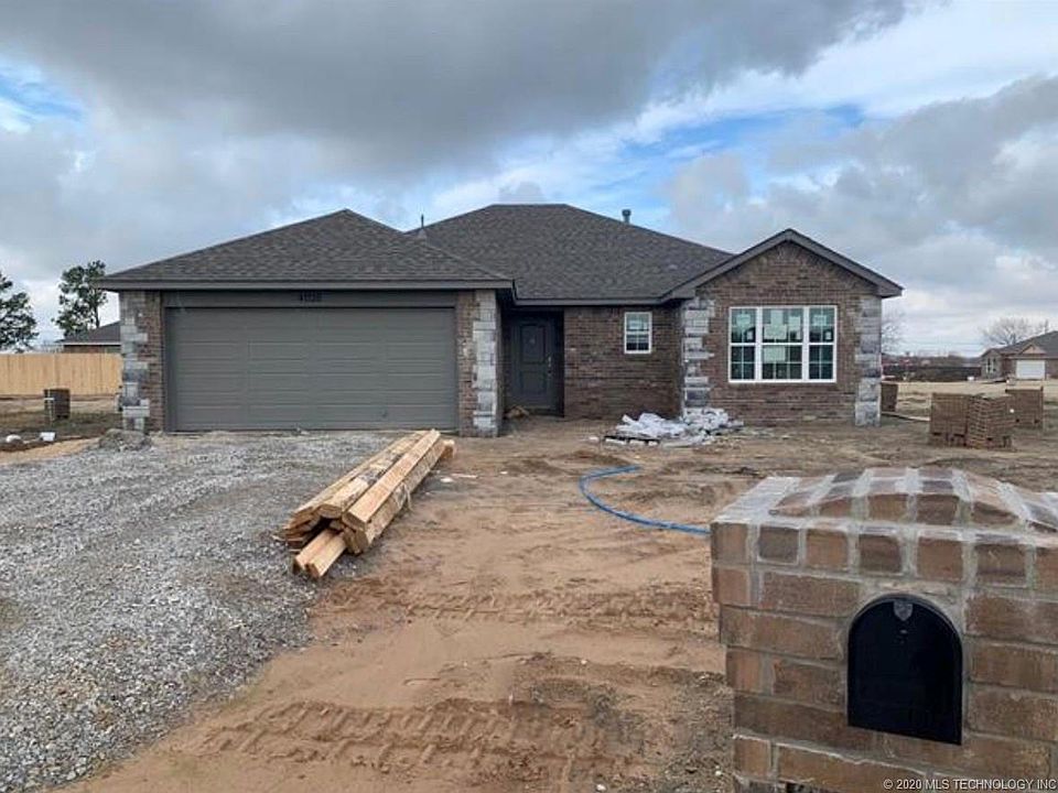 1st image of 4026 S 210th Ct E