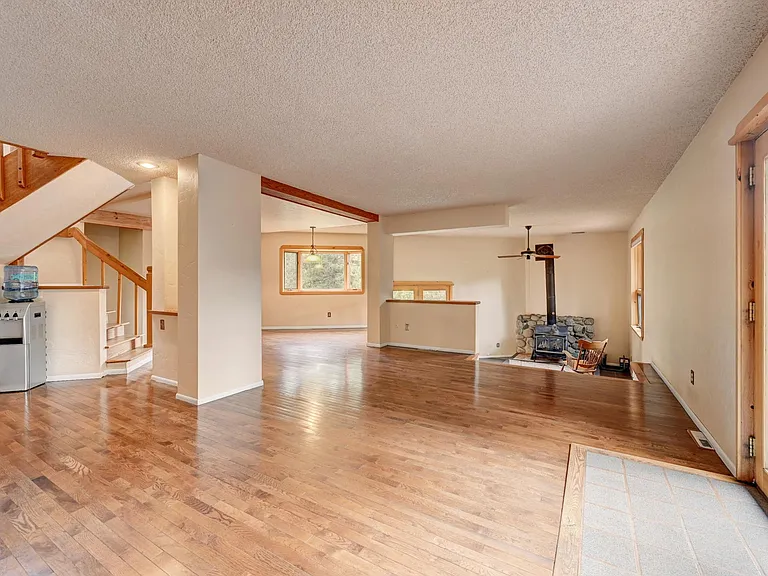 140 Deer Ln — Photo 6