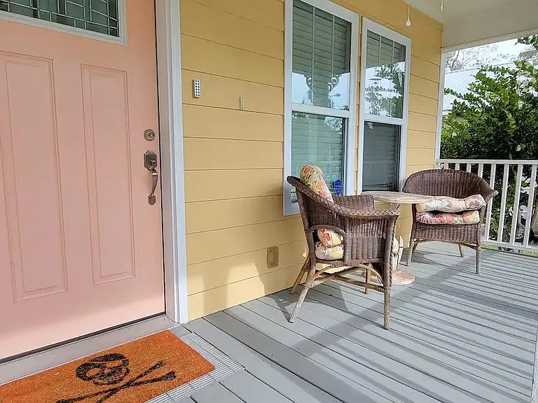 615 Keller St — Photo 14