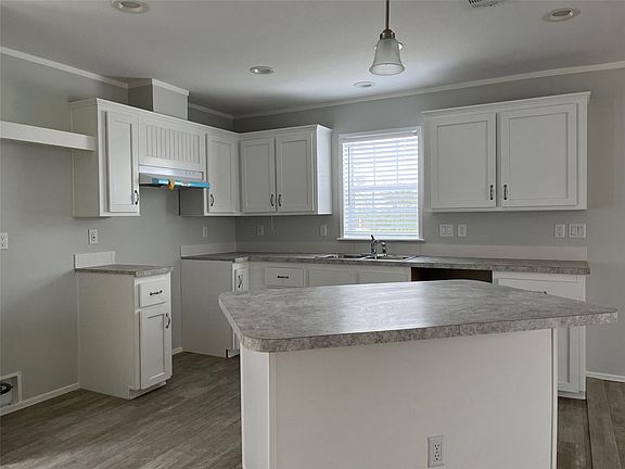 5th image of 5431 SW 32nd Terrace