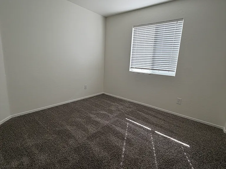 23035 W Mohave St — Photo 11