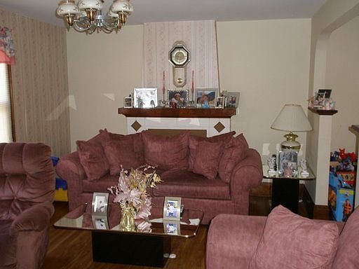 2nd image of 29 E End Ave