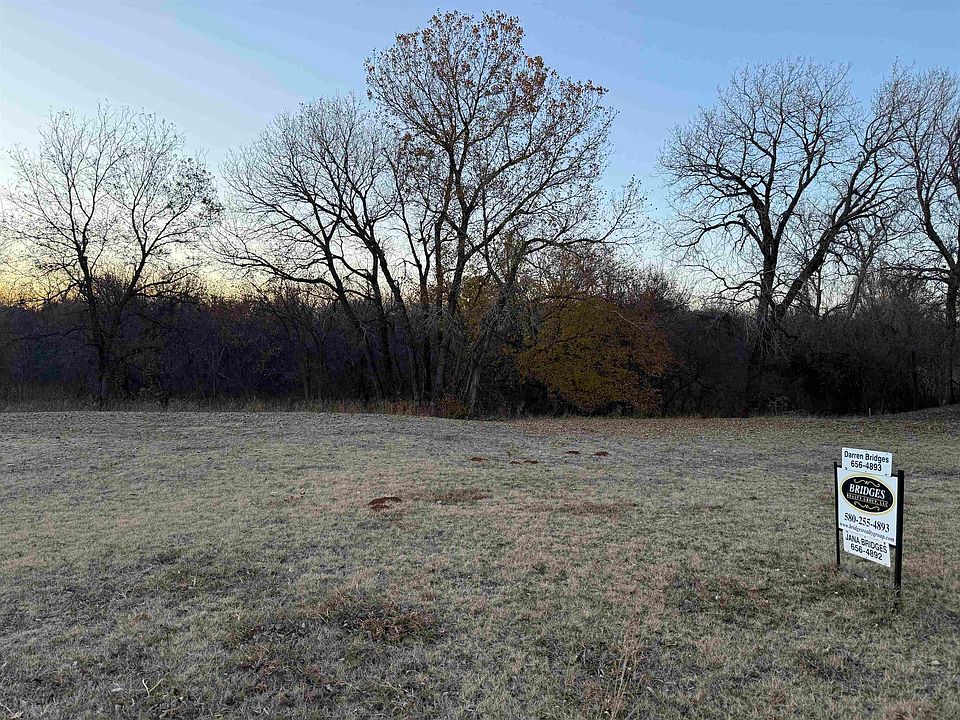 2nd image of L12 Creekside Dr