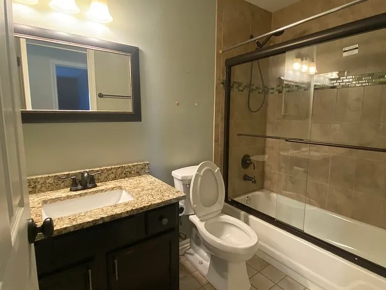 1213 Pennsbury Ln — Photo 17