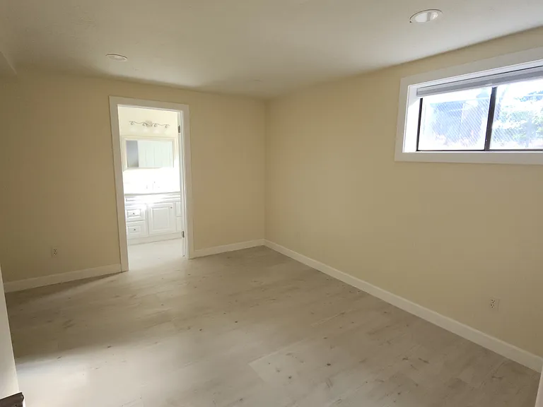 Bedroom with en suite bath