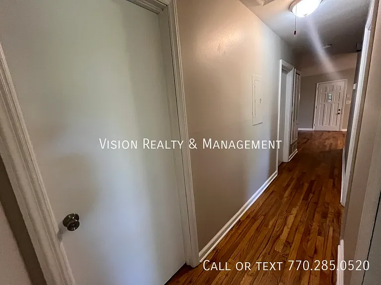 1148 Center St SW — Photo 26