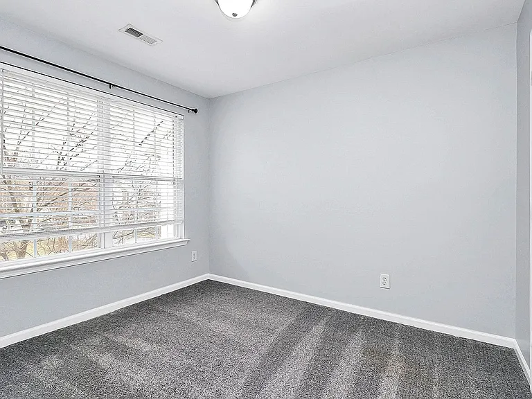 1032 Tabard Ln — Photo 14