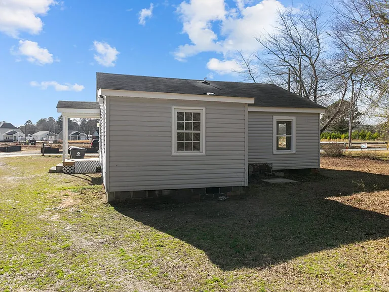 610 Wondertown Dr — Photo 3