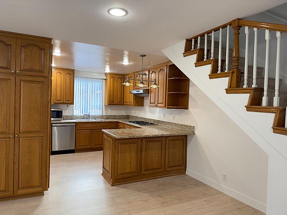 2nd image of 1285 N Sweetzer Ave