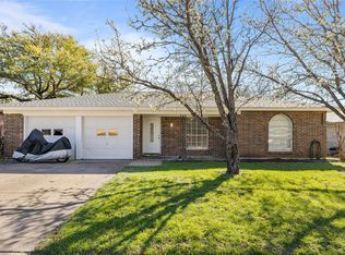 6716 Echo Hill Dr, Watauga, TX 76148