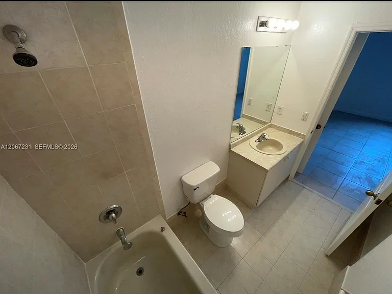 1535 SE 26th St #104 — Photo 14