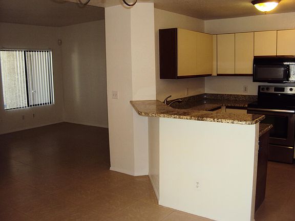 Kitchen to Living Rm