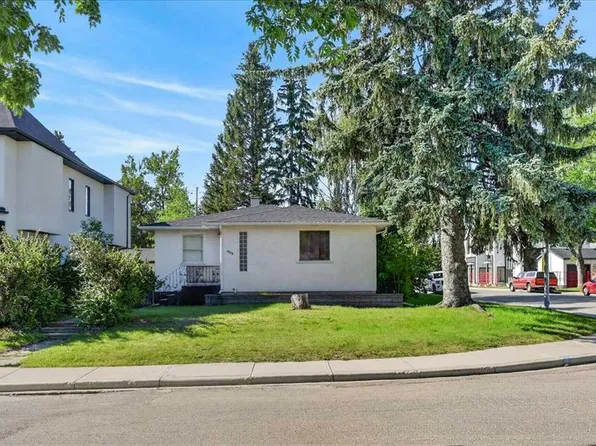 1739 N 19th Ave NW, Calgary, AB T2M 1B4