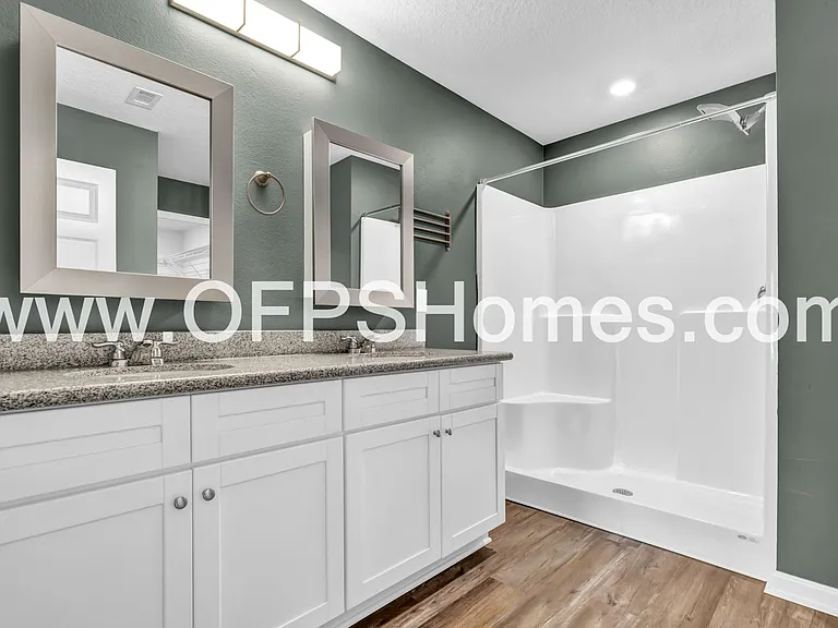 413 Scarborough St — Photo 15