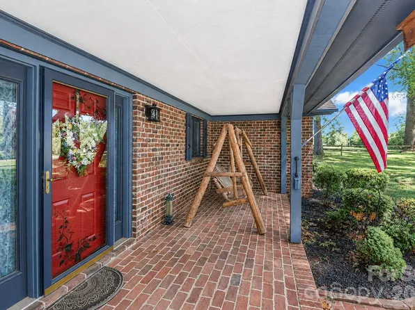156 Monte Vista Rd, Statesville, NC 28625