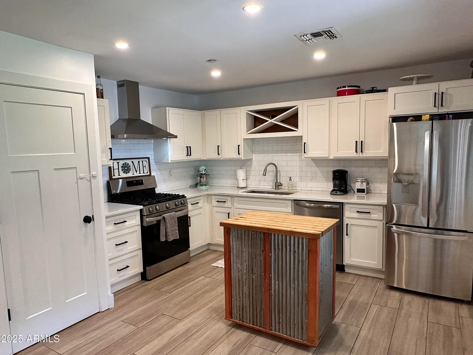 4 bed, 4.0 bath, 2093 sqft, $4,195 — Photo 1