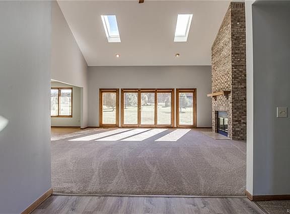 2nd image of 5855 Meadows Dr