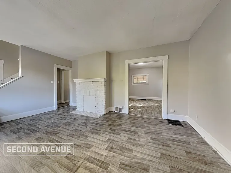 4692 Winton Rd — Photo 5