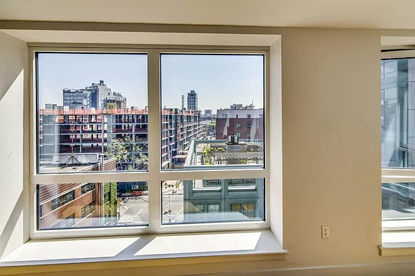 Rented by MNS | media 18