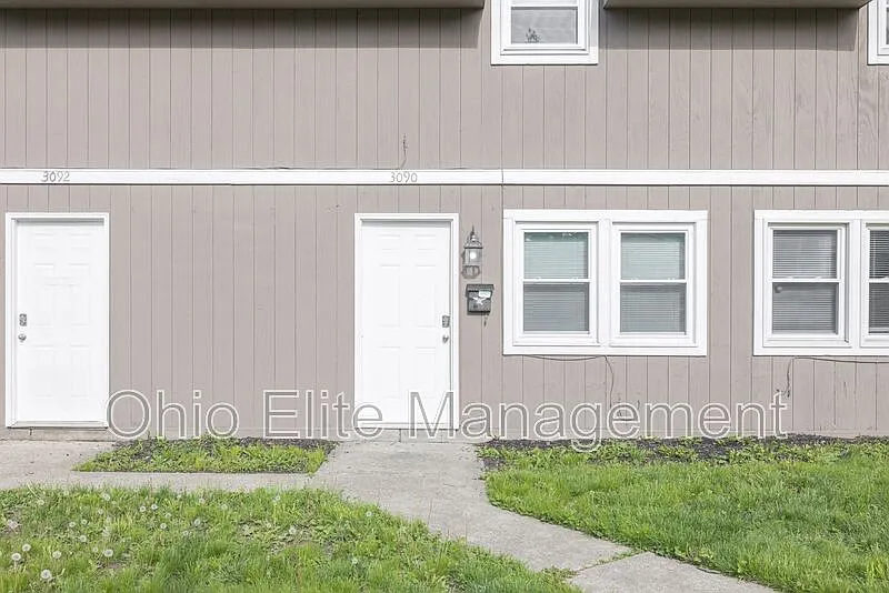 2 bed, 1.0 bath, 800 sqft, $980 — Photo 2